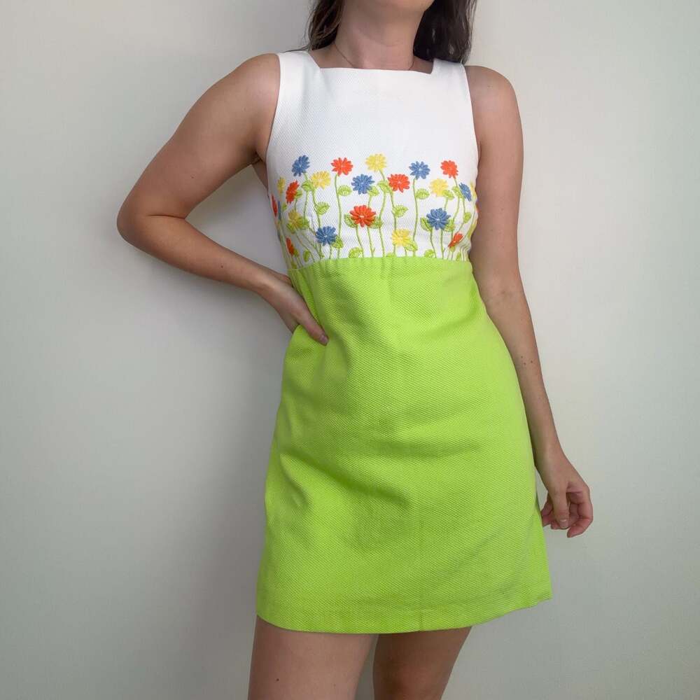 90s Vintage Floral Embroidered Mod Mini Dress